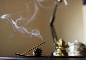 aromas-and-incense-1024x683-1-300x210.jpg